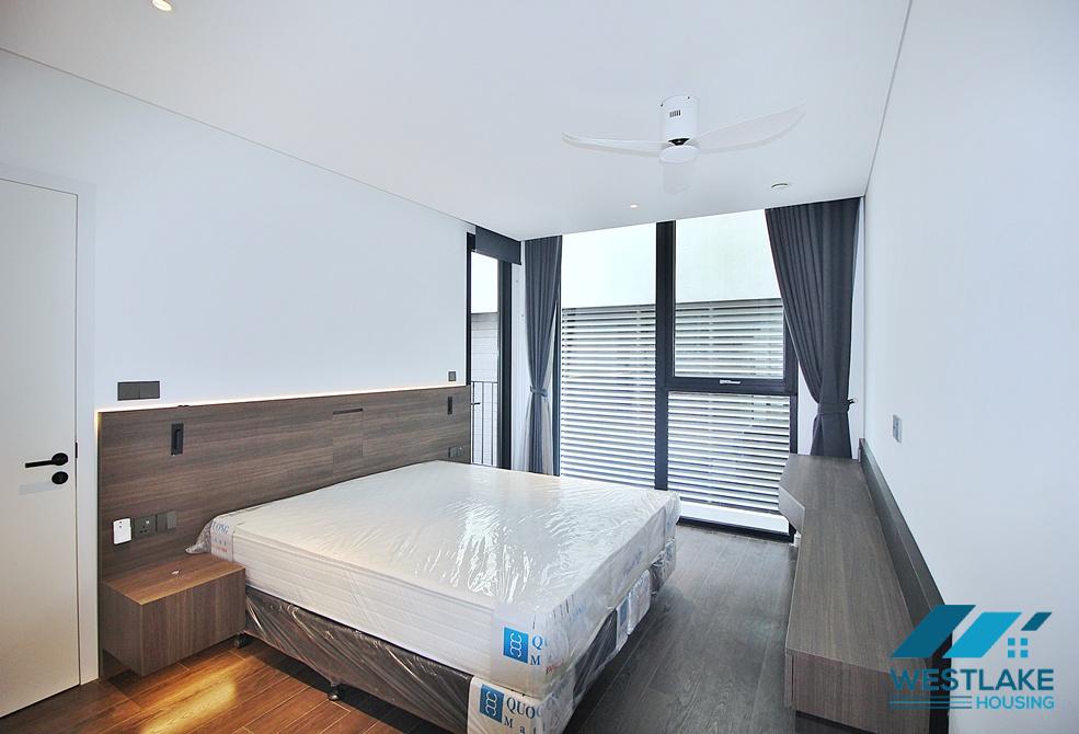 Beautiful lake view 02-bedroom apartment for rent in Tu Hoa, Tay Ho, Ha Noi