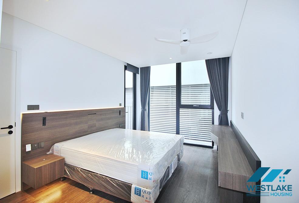 Beautiful lake view 02-bedroom apartment for rent in Tu Hoa, Tay Ho, Ha Noi