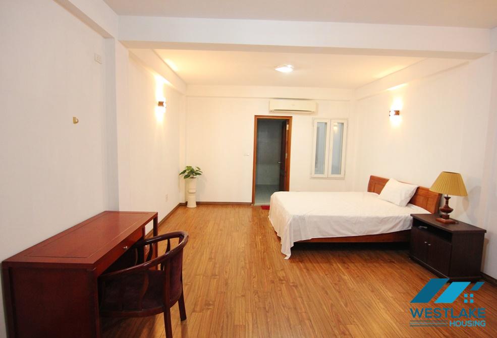 A nice lake view apartment for rent in Tu Hoa, Tay Ho