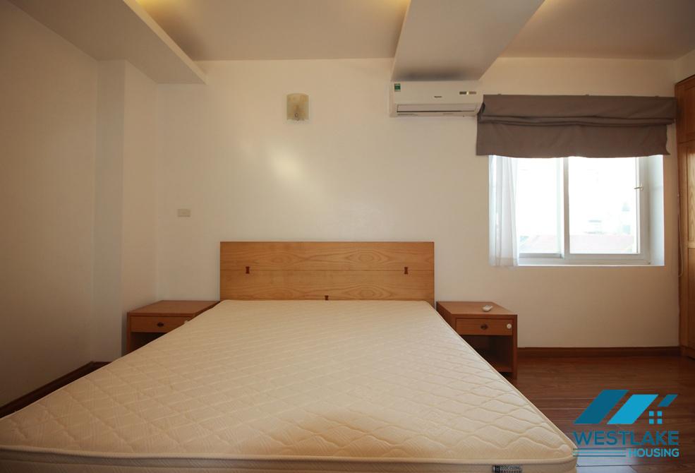 Quiet and spacious 02 bedrooms apartment for rent in Xuan Dieu, Tay Ho, Hanoi