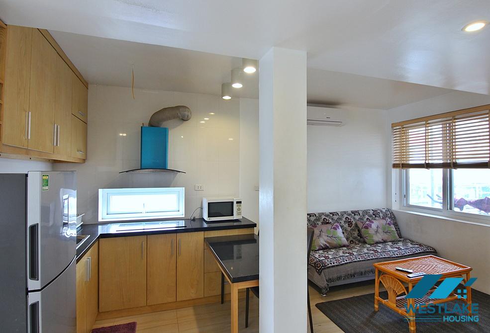 Good price one bedroom apartment in Xuan Dieu area, Tay Ho, Ha Noi