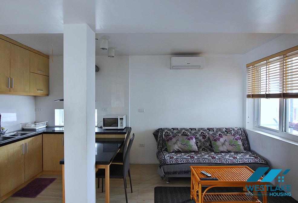 Good price one bedroom apartment in Xuan Dieu area, Tay Ho, Ha Noi