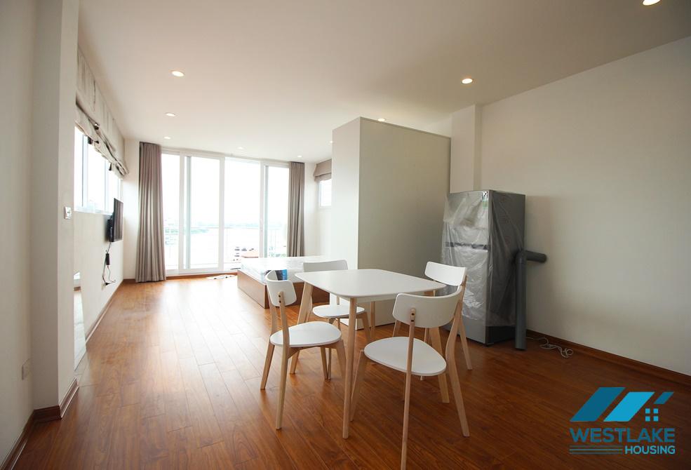 A top floor studio with nice lake view for rent in Tu Hoa, Tay Ho