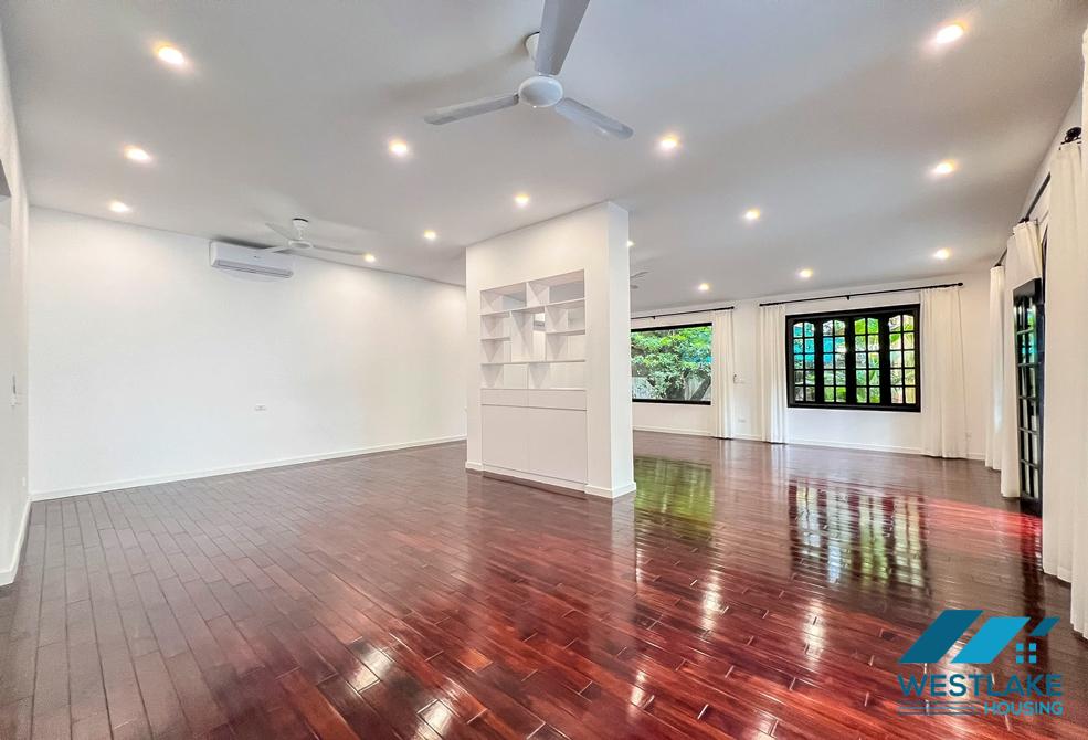 Renovated villa with outdoor swimming pool for rent in Tay Ho area, Ha Noi