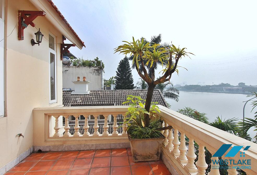 A beautiful villa on lakeside for rent in Tu Hoa, Tay Ho A beautiful villa on lakeside for rent in Tu Hoa, Tay Ho