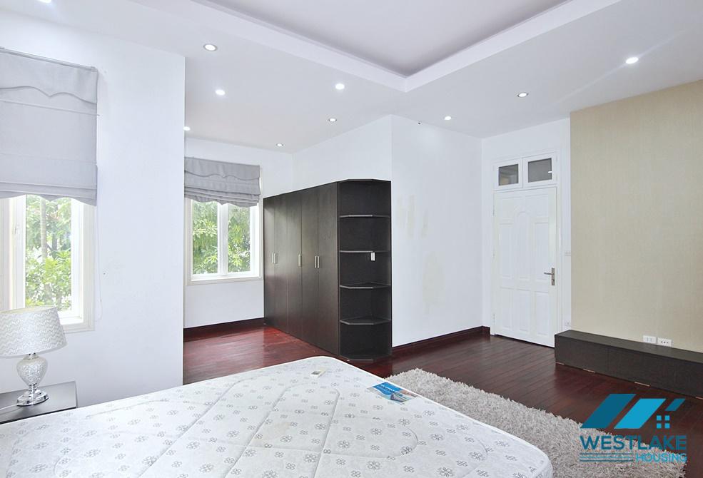 A beautiful villa on lakeside for rent in Tu Hoa, Tay Ho A beautiful villa on lakeside for rent in Tu Hoa, Tay Ho