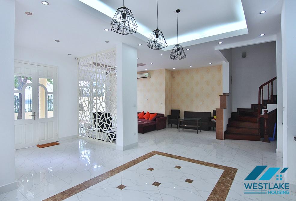 A beautiful villa on lakeside for rent in Tu Hoa, Tay Ho A beautiful villa on lakeside for rent in Tu Hoa, Tay Ho