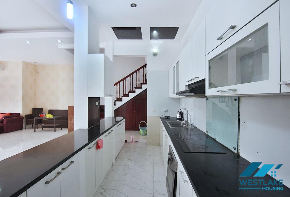 A beautiful villa on lakeside for rent in Tu Hoa, Tay Ho A beautiful villa on lakeside for rent in Tu Hoa, Tay Ho