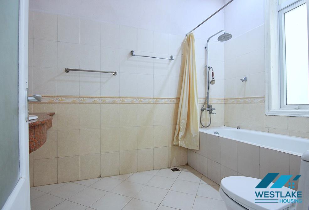 A beautiful villa on lakeside for rent in Tu Hoa, Tay Ho A beautiful villa on lakeside for rent in Tu Hoa, Tay Ho