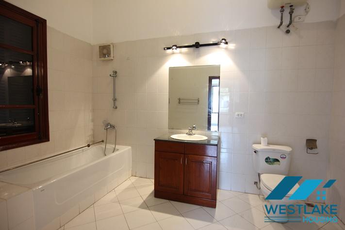 Cho Thuê Nhà 5 Phòng Ngủ Rộng Đẹp, Có Sân Và Ban Công Thoáng Sáng Tại Tô Ngoc Vân Tây Hồ, Hà Nội Cho Thuê Nhà 5 Phòng Ngủ Rộng Đẹp, Có Sân Và Ban Công Thoáng Sáng Tại Tô Ngoc Vân Tây Hồ, Hà Nội