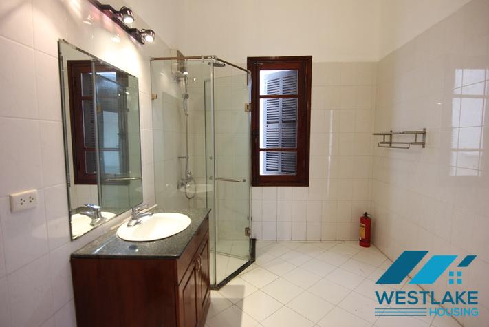 Cho Thuê Nhà 5 Phòng Ngủ Rộng Đẹp, Có Sân Và Ban Công Thoáng Sáng Tại Tô Ngoc Vân Tây Hồ, Hà Nội Cho Thuê Nhà 5 Phòng Ngủ Rộng Đẹp, Có Sân Và Ban Công Thoáng Sáng Tại Tô Ngoc Vân Tây Hồ, Hà Nội