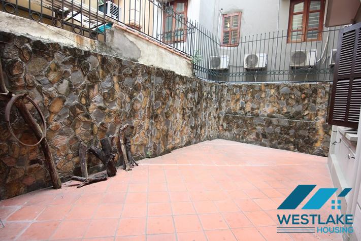 Cho Thuê Nhà 5 Phòng Ngủ Rộng Đẹp, Có Sân Và Ban Công Thoáng Sáng Tại Tô Ngoc Vân Tây Hồ, Hà Nội Cho Thuê Nhà 5 Phòng Ngủ Rộng Đẹp, Có Sân Và Ban Công Thoáng Sáng Tại Tô Ngoc Vân Tây Hồ, Hà Nội