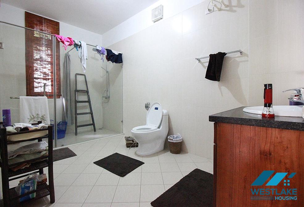 Cho Thuê Nhà 5 Phong Ngủ Đẹp  Thoáng  Mát Có Hồ Bơi Tại Khu Vực Tây Hồ, Hà Nội