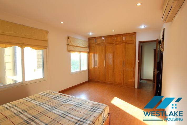 A lakeview duplex apartment for rent in Tu Hoa, Tay Ho