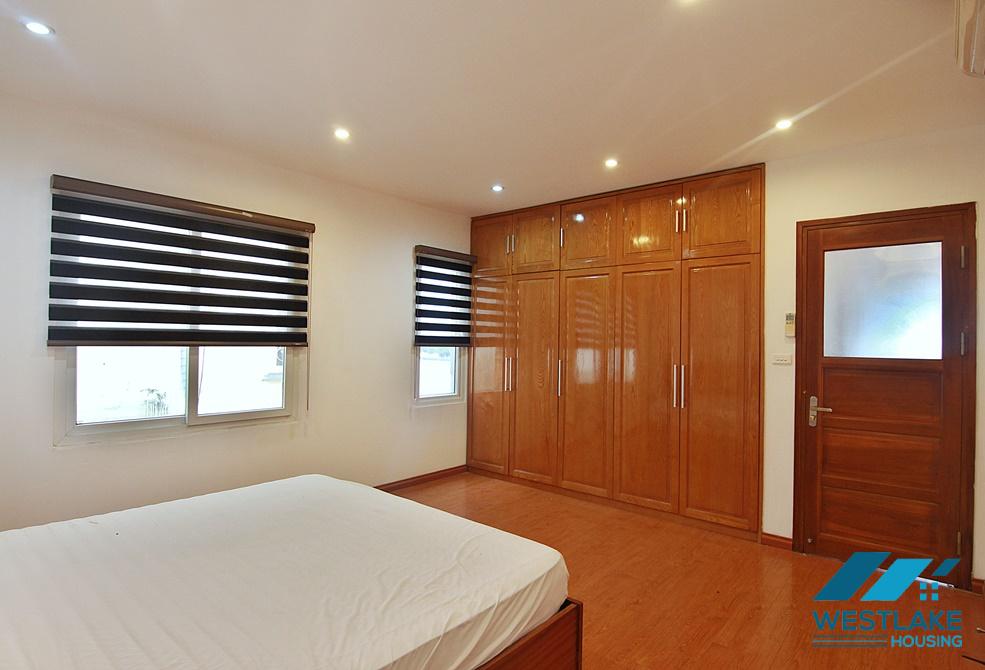 A lake view 1 bedroom apartment for rent in Tu Hoa, Tay Ho, Ha Noi