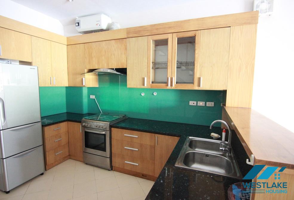 A 4 bedroom house with lake view for rent in Tu Hoa, Tay Ho A 4 bedroom house with lake view for rent in Tu Hoa, Tay Ho