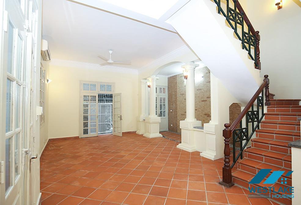 An unfurnished 4 bedroom house for rent in Dang Thai Mai, Tay Ho An unfurnished 4 bedroom house for rent in Dang Thai Mai, Tay Ho