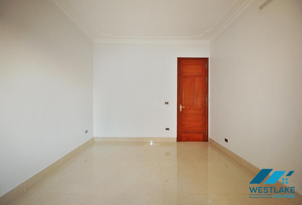 Unfurnished and new 4 bedrooms house for rent in Tay Ho, Ha Noi Unfurnished and new 4 bedrooms house for rent in Tay Ho, Ha Noi
