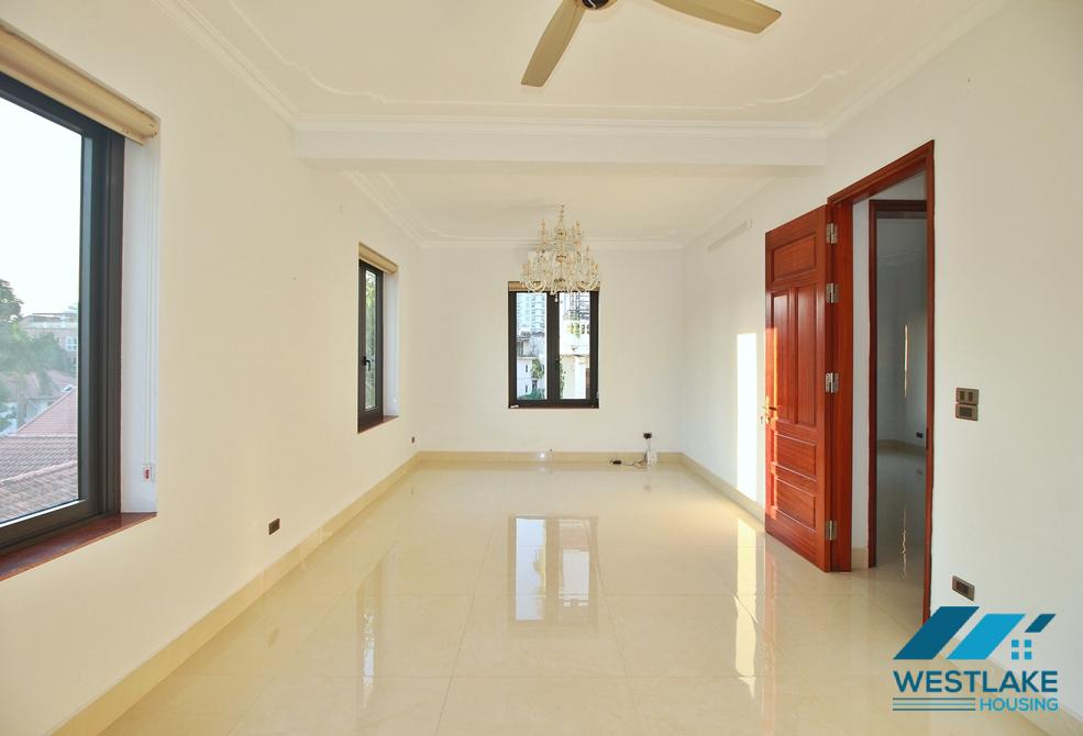 Unfurnished and new 4 bedrooms house for rent in Tay Ho, Ha Noi Unfurnished and new 4 bedrooms house for rent in Tay Ho, Ha Noi