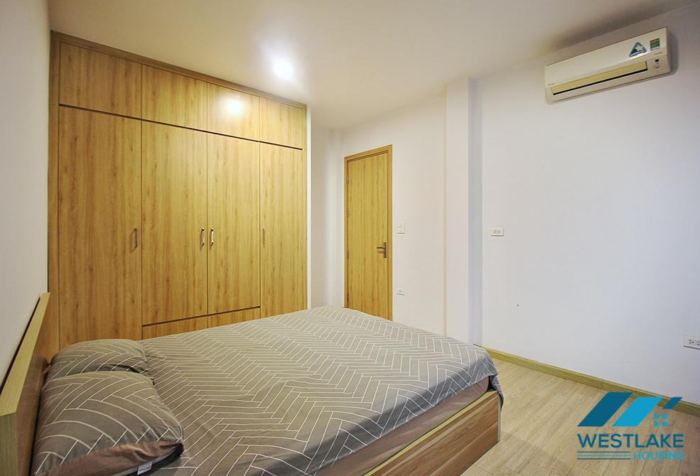 Nice 02 bedrooms apartment for rent in Xom Phu area, Tay Ho, Ha Noi