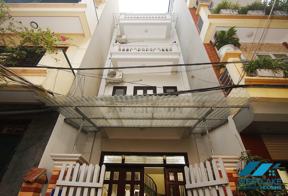 A nice 4 bedroom house for rent in Dang Thai Mai, Tay Ho