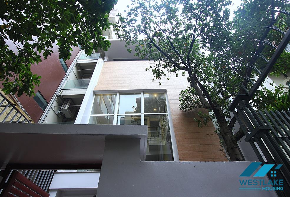 A modern 2 bedroom house for rent in Dang Thai Mai, Tay Ho, Ha Noi