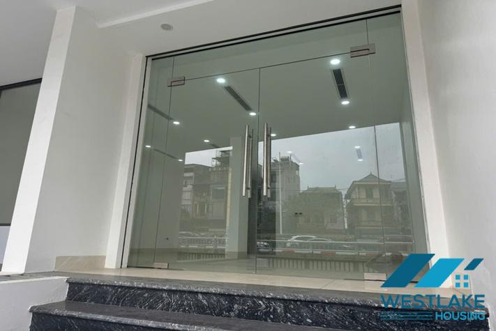 Cho Thuê  Sàn 1 Sàn 2 Văn Phòng Rộng Thoáng, Giá Cả Phải Chăng Tại Đường Âu Cơ, Tay Hồ, Hà Nội