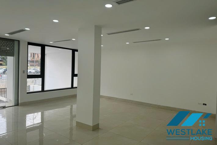 Cho Thuê  Sàn 1 Sàn 2 Văn Phòng Rộng Thoáng, Giá Cả Phải Chăng Tại Đường Âu Cơ, Tay Hồ, Hà Nội