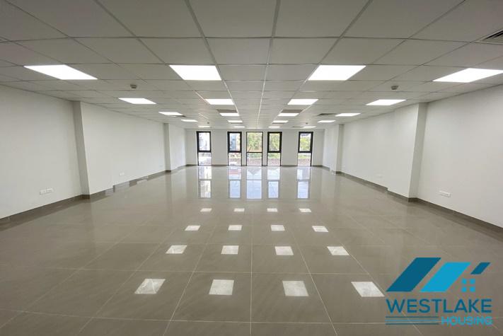 Cho Thuê Sàn Văn Phòng Trên Tầng 2 Rộng Đẹp Thoáng Sáng , Giá Tốt Tại Đường Âu Cơ, Tay Hồ, Hà Nội