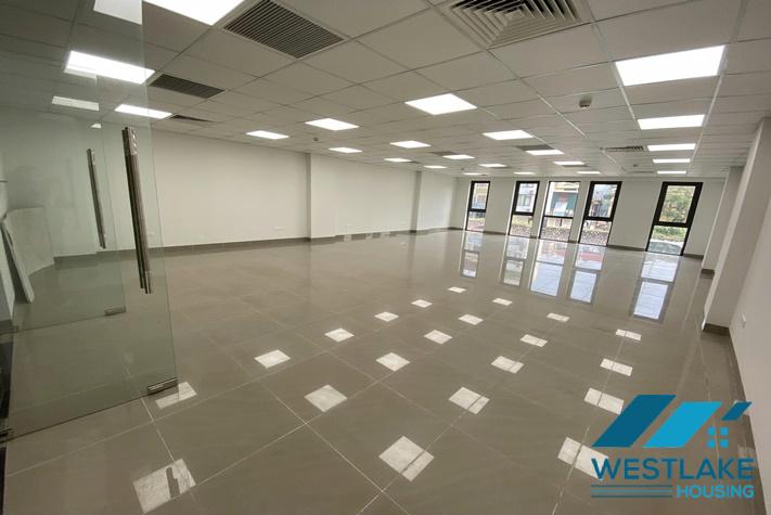Cho Thuê Sàn Văn Phòng Trên Tầng 2 Rộng Đẹp Thoáng Sáng , Giá Tốt Tại Đường Âu Cơ, Tay Hồ, Hà Nội