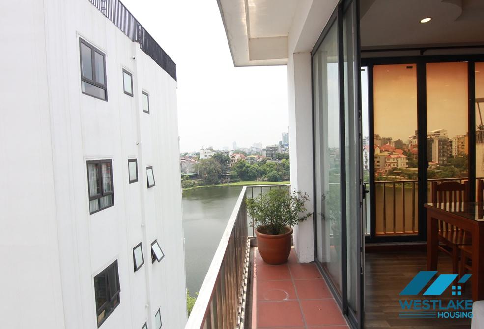Cho Thuê Căn Hộ 3 Phòng Ngủ View Hồ Tại Ngõ Yên Tĩnh Đường Âu Cơ,Tây Hồ, Hà Nội