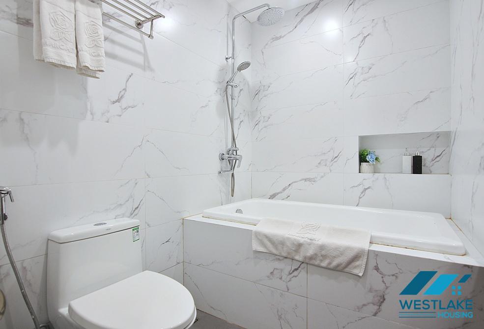 Clean and bright 2 bedrooms apartment for rent in Tu Hoa area, Tay Ho, Ha Noi Clean and bright 2 bedrooms apartment for rent in Tu Hoa area, Tay Ho, Ha Noi