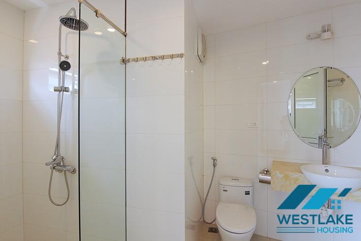 Cho Thuê Căn Hộ 3 Phòng Ngủ Mới Đẹp, Ban Công Thoáng Mát Tại Tây Hồ, Hà Nội