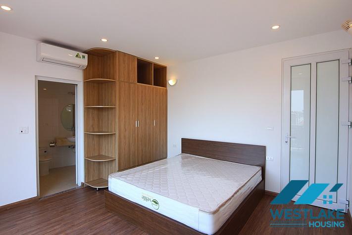 Cho Thuê Căn Hộ 3 Phòng Ngủ Mới Đẹp, Ban Công Thoáng Mát Tại Tây Hồ, Hà Nội