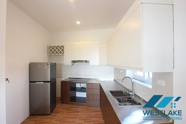 Cho Thuê Căn Hộ 3 Phòng Ngủ Mới Đẹp, Ban Công Thoáng Mát Tại Tây Hồ, Hà Nội