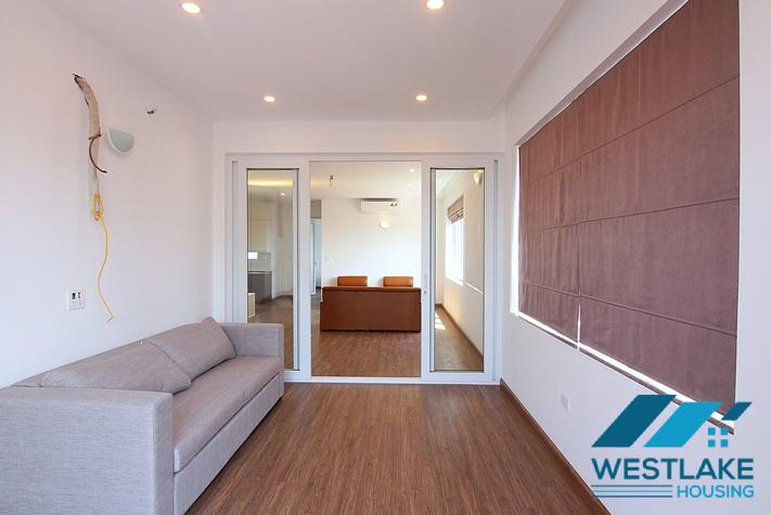 Cho Thuê Căn Hộ 3 Phòng Ngủ Mới Đẹp, Ban Công Thoáng Mát Tại Tây Hồ, Hà Nội