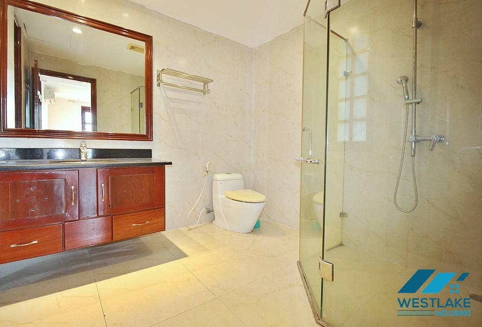 Cho Thuê Biệt Thự 5 Phòng Ngủ Sân Vườn Rộng, View Hồ Thoáng Mát Tại Tô Ngoc Vân, Tây Hồ, Hà Nội Cho Thuê Biệt Thự 5 Phòng Ngủ Sân Vườn Rộng, View Hồ Thoáng Mát Tại Tô Ngoc Vân, Tây Hồ, Hà Nội