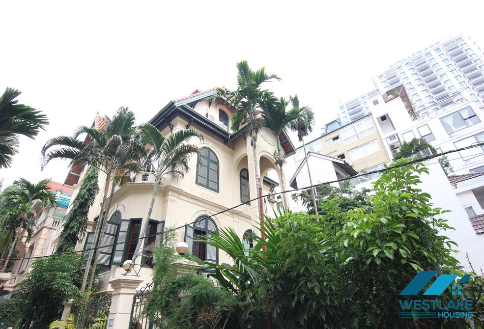 Beautiful mansion with lots of charms for rent in Tay Ho, Ha Noi Beautiful mansion with lots of charms for rent in Tay Ho, Ha Noi