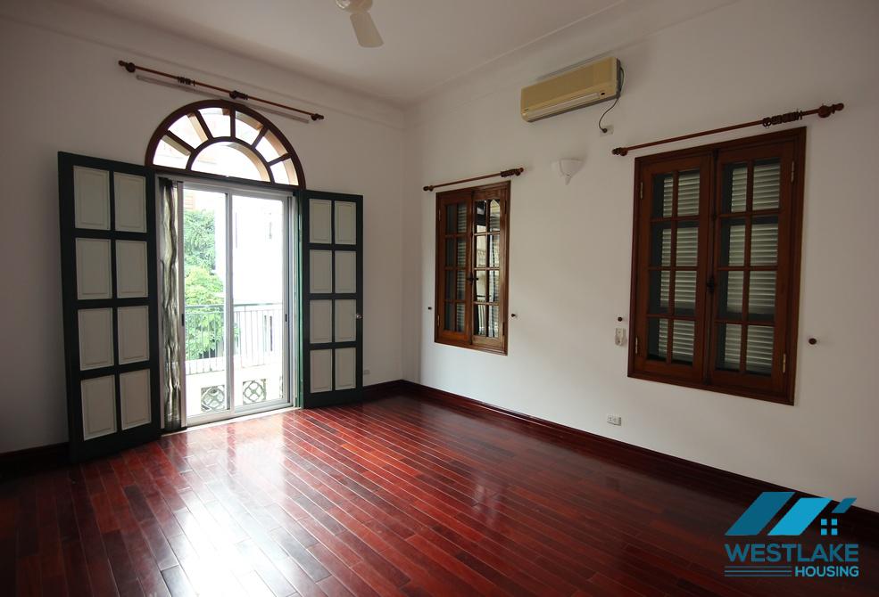 Beautiful mansion with lots of charms for rent in Tay Ho, Ha Noi Beautiful mansion with lots of charms for rent in Tay Ho, Ha Noi