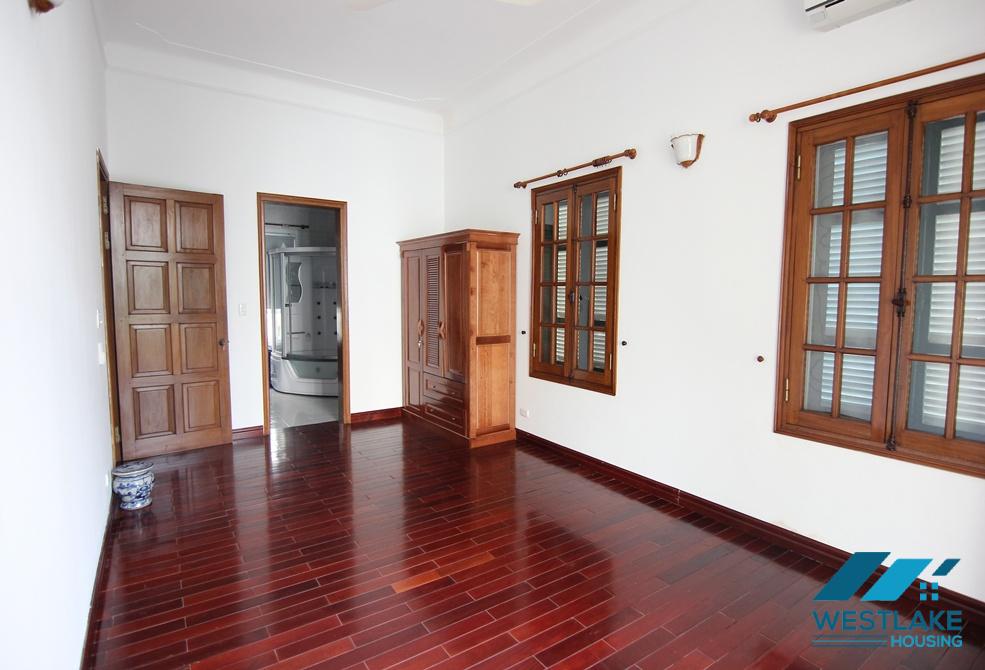 Beautiful mansion with lots of charms for rent in Tay Ho, Ha Noi Beautiful mansion with lots of charms for rent in Tay Ho, Ha Noi