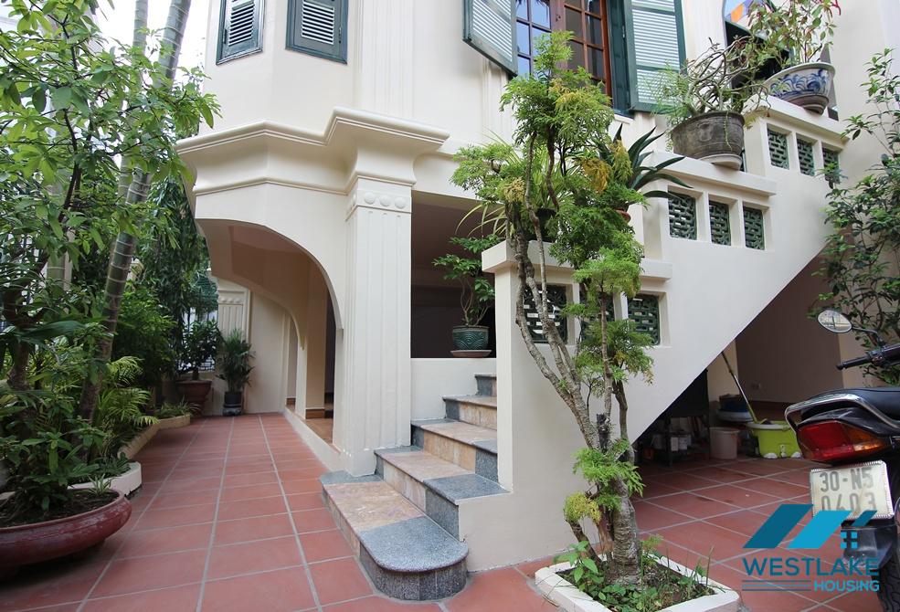 Beautiful mansion with lots of charms for rent in Tay Ho, Ha Noi Beautiful mansion with lots of charms for rent in Tay Ho, Ha Noi