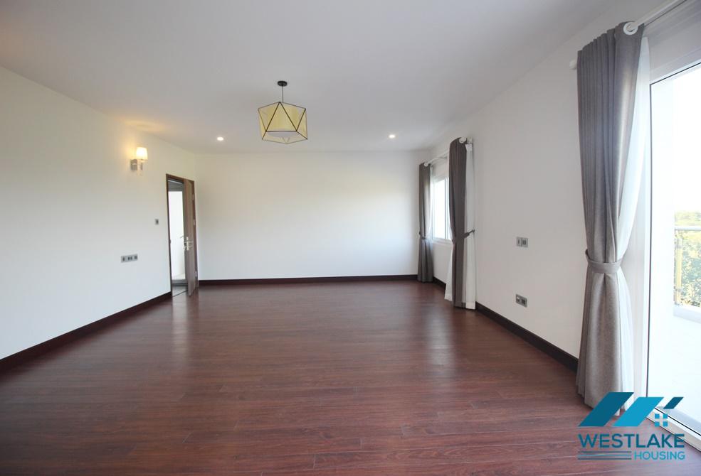 Cho thuê biệt thự Ciputra, sân sau rộng rãi, thiết kế hiện đại Cho thuê biệt thự Ciputra, sân sau rộng rãi, thiết kế hiện đại