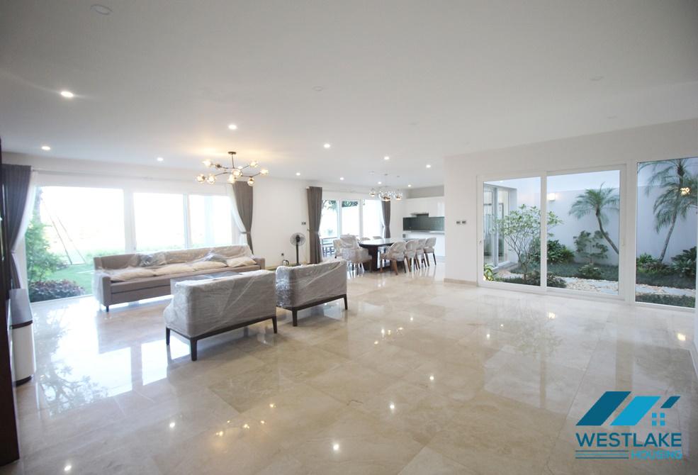 Cho thuê biệt thự Ciputra, sân sau rộng rãi, thiết kế hiện đại Cho thuê biệt thự Ciputra, sân sau rộng rãi, thiết kế hiện đại