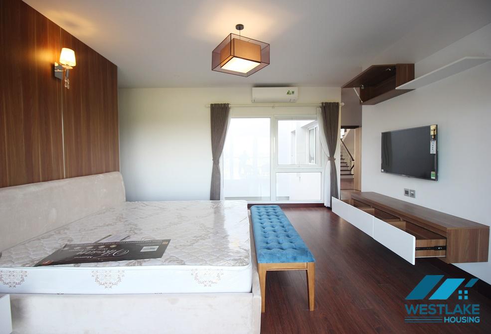 Cho thuê biệt thự Ciputra, sân sau rộng rãi, thiết kế hiện đại Cho thuê biệt thự Ciputra, sân sau rộng rãi, thiết kế hiện đại