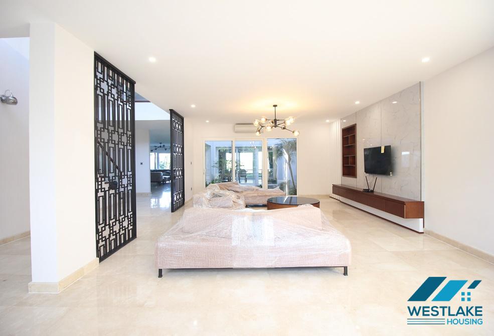 Cho thuê biệt thự Ciputra, sân sau rộng rãi, thiết kế hiện đại Cho thuê biệt thự Ciputra, sân sau rộng rãi, thiết kế hiện đại