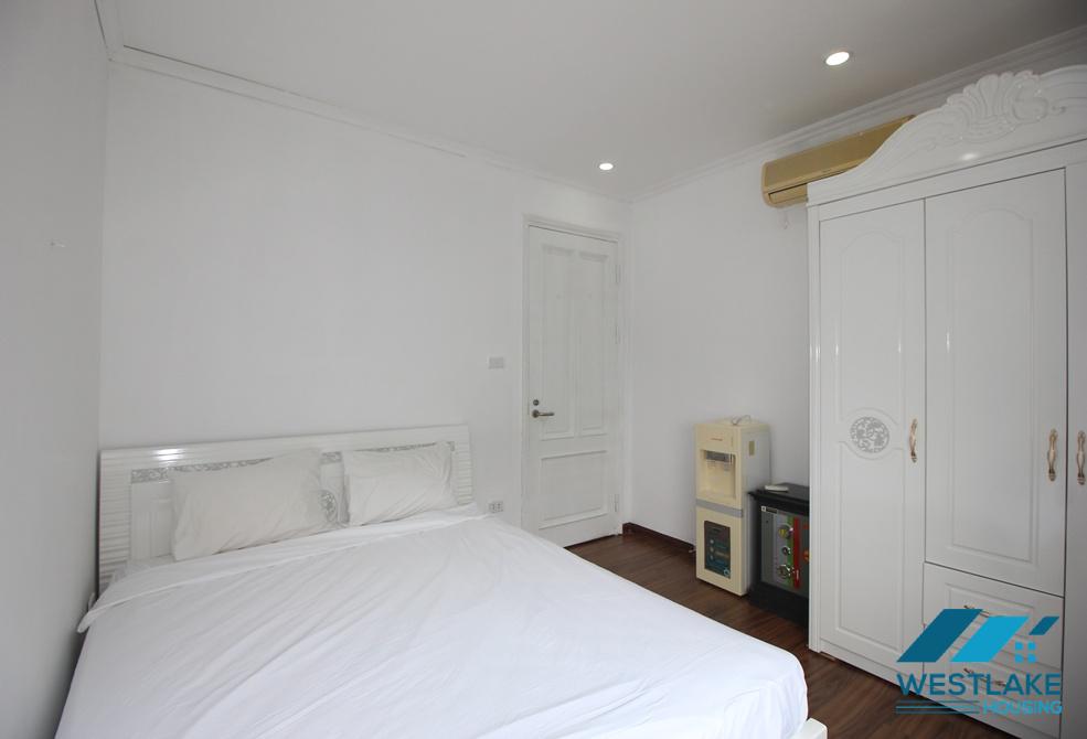 Wonderfull lake view 2 bedrooms apartment for rent on Quang An street, Tay Ho, Ha Noi Wonderfull lake view 2 bedrooms apartment for rent on Quang An street, Tay Ho, Ha Noi