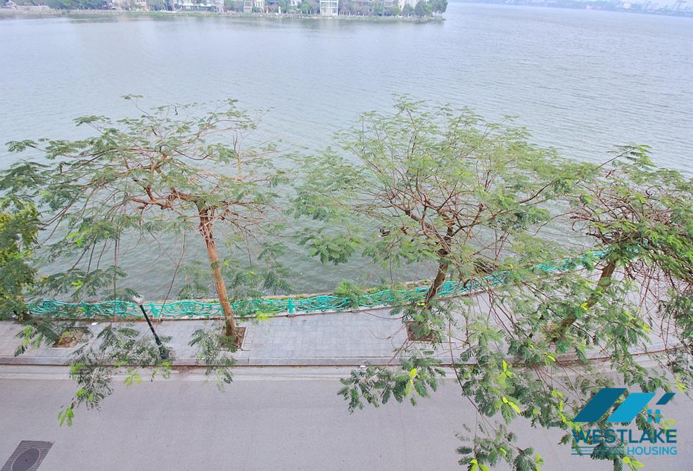 Beautiful 03 bedrooms apartment for rent in Quang An Street, Tay Ho, Ha Noi Beautiful 03 bedrooms apartment for rent in Quang An Street, Tay Ho, Ha Noi