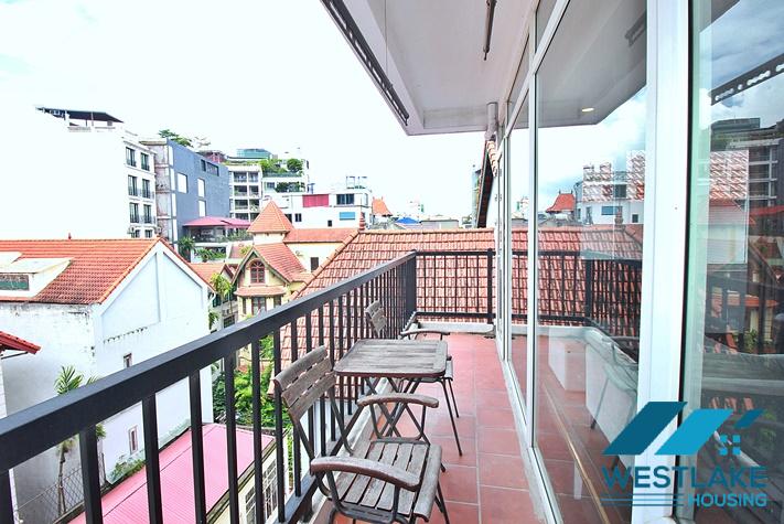 Cho Thuê Căn Hộ 1 Phòng Ngủ, Ban Công Thoáng Sáng Tại Tô Ngọc Vân Tây Hồ, Hà Nội.