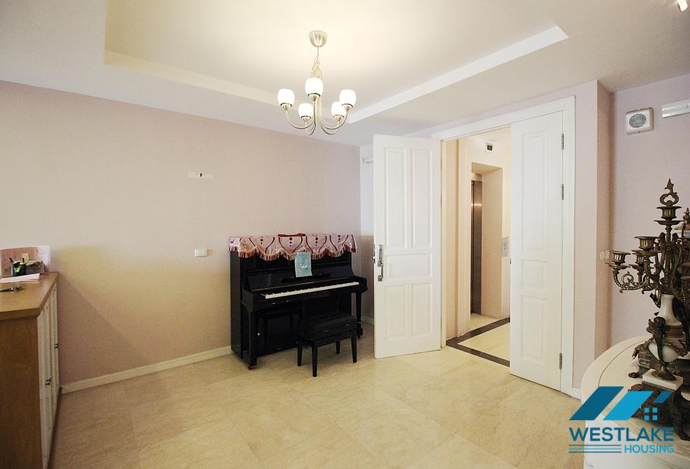 A beautiful and affordable apartment for rent in Ciputra, Tay Ho, Ha Noi A beautiful and affordable apartment for rent in Ciputra, Tay Ho, Ha Noi