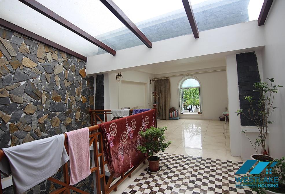 A nice 4 bedroom villa for rent in Dang Thai Mai, Tay Ho